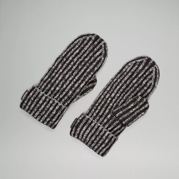 lululemon textured fleece lined knit mittens - Picture 1 of 4